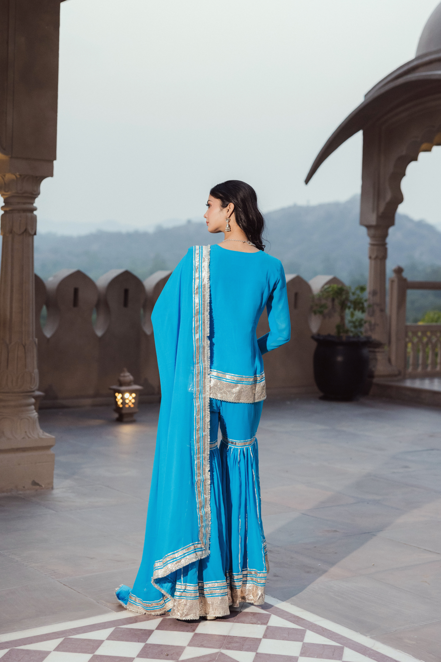 Nayra in Turquoise Blue Sarara
