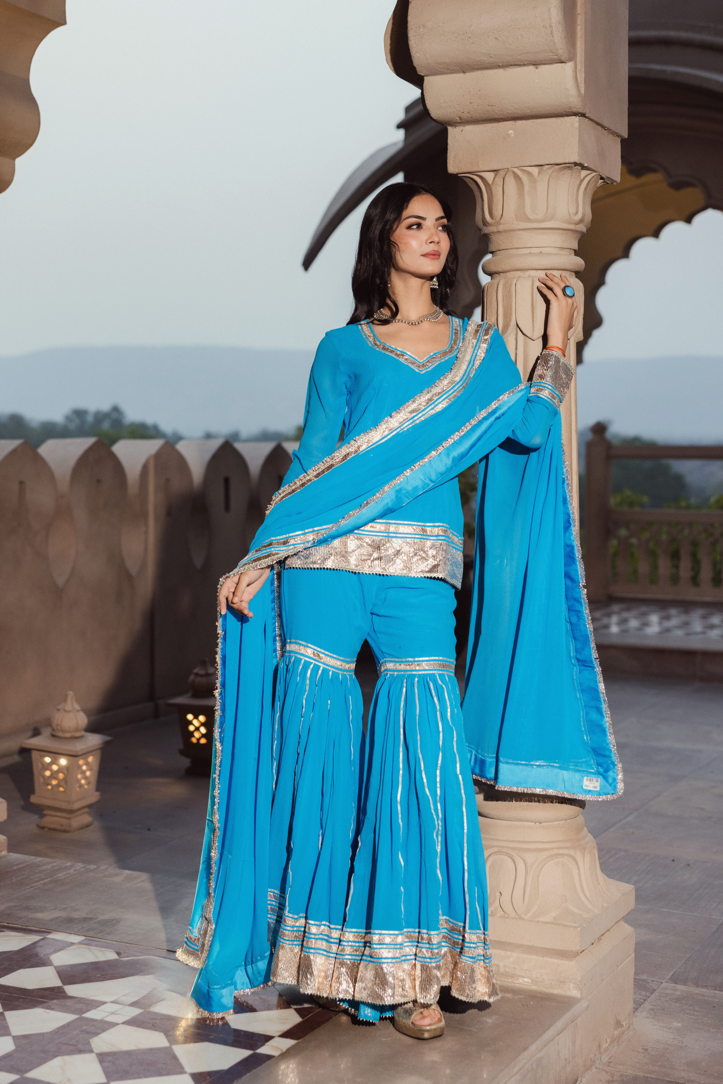 Nayra in Turquoise Blue Sarara